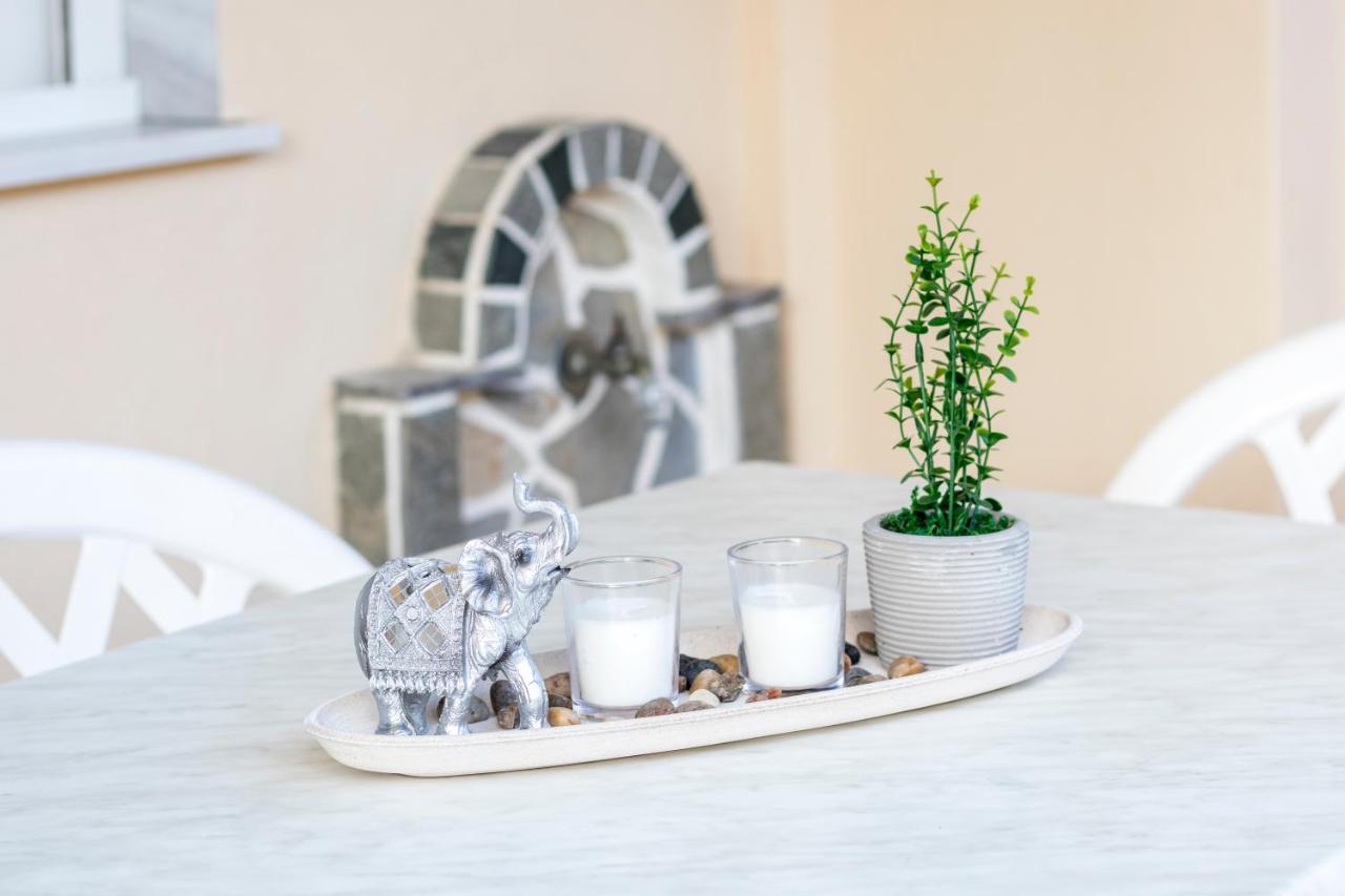 Silene Luxury Apartment Néa Péramos Exteriör bild